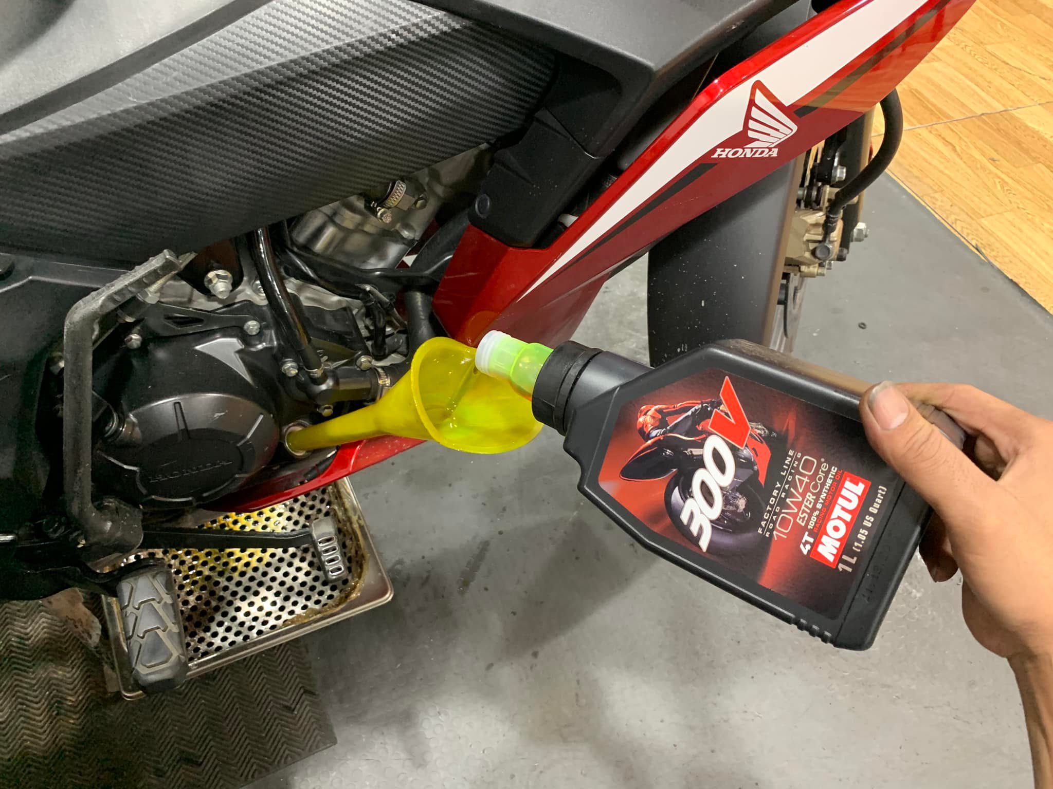 Sửa xe máy lưu động Cầu Giấy | Cứu hộ xe máy 24/7 5 sửa xe máy lưu động cầu giấy ảnh thực tế 2