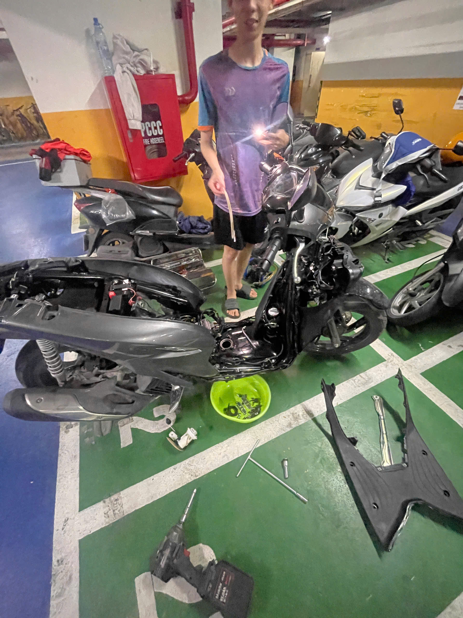 Cứu hộ xe máy đêm khuya Ba Đình | Cứu hộ xe máy 24/7 5 cứu hộ xe máy đêm khuya ba đình ảnh thực tế 2