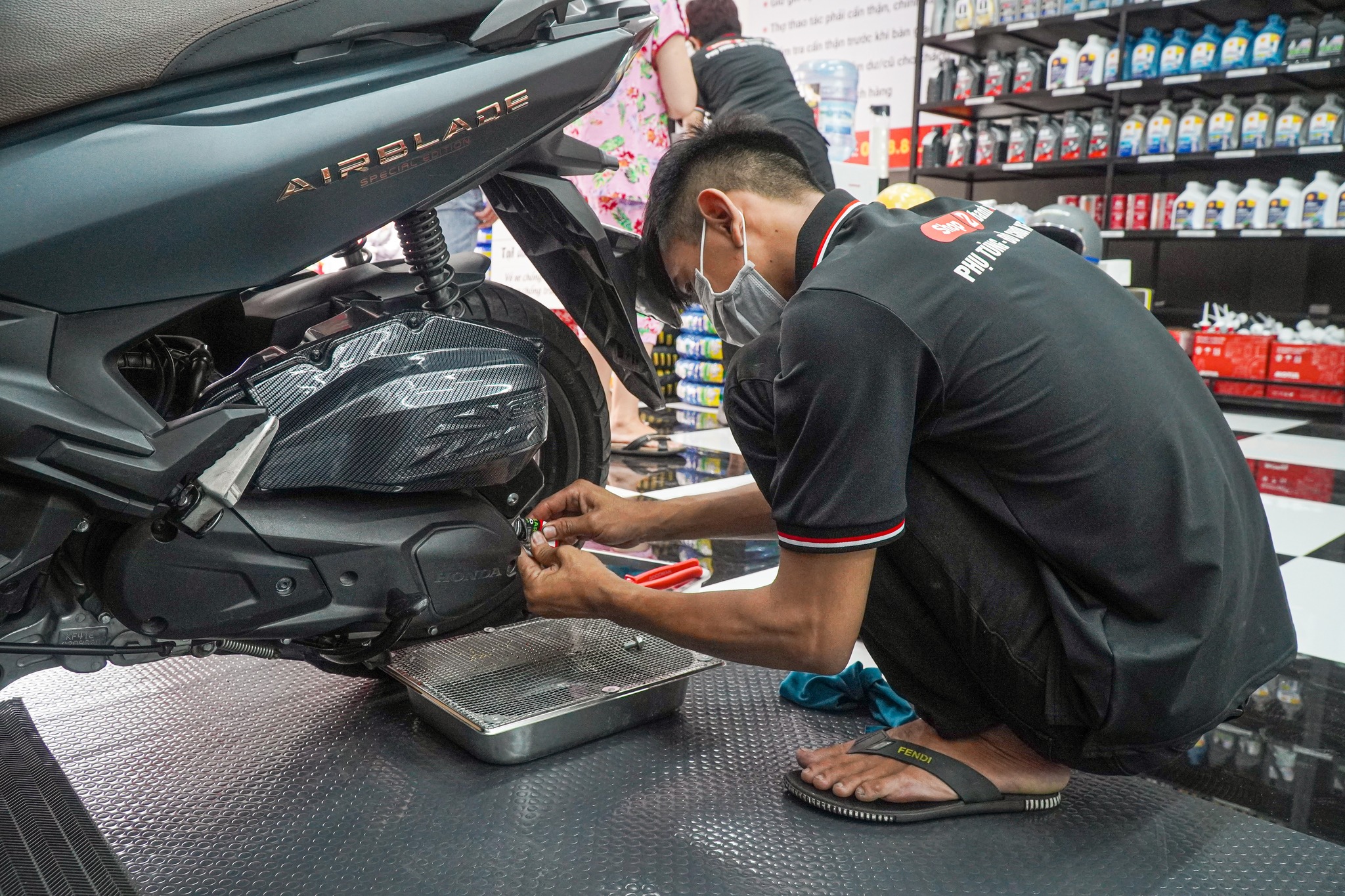 Cứu hộ xe máy đêm khuya Đống Đa | Cứu hộ xe máy 24/7 5 cứu hộ xe máy đêm khuya đống đa ảnh thực tế 2