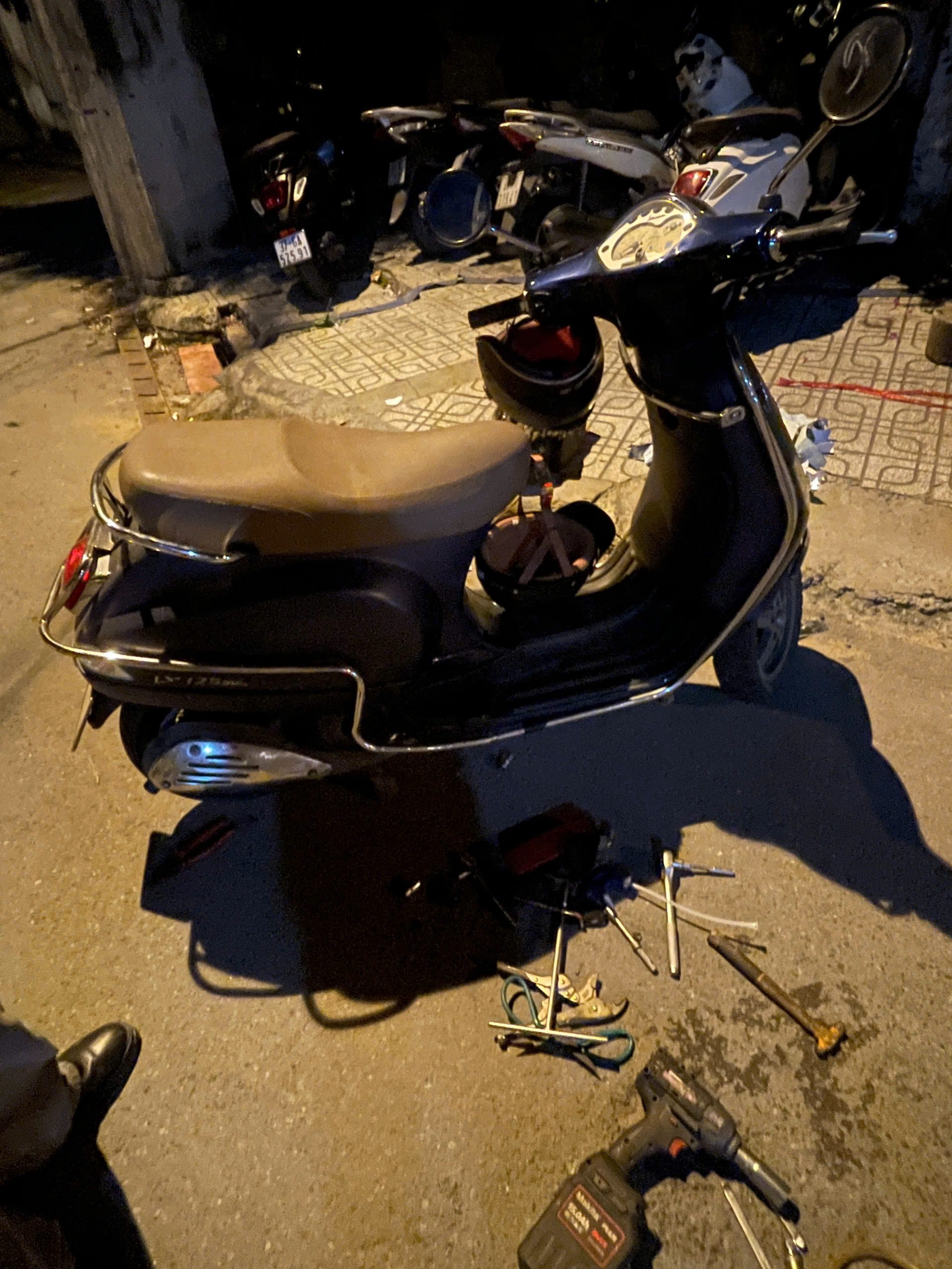 Cứu hộ xe máy tận nơi Cầu Giấy | Cứu hộ xe máy 24/7 3 drv 1F05mIN8HXpRp9vKENPj8BDoXN5S5RyA5