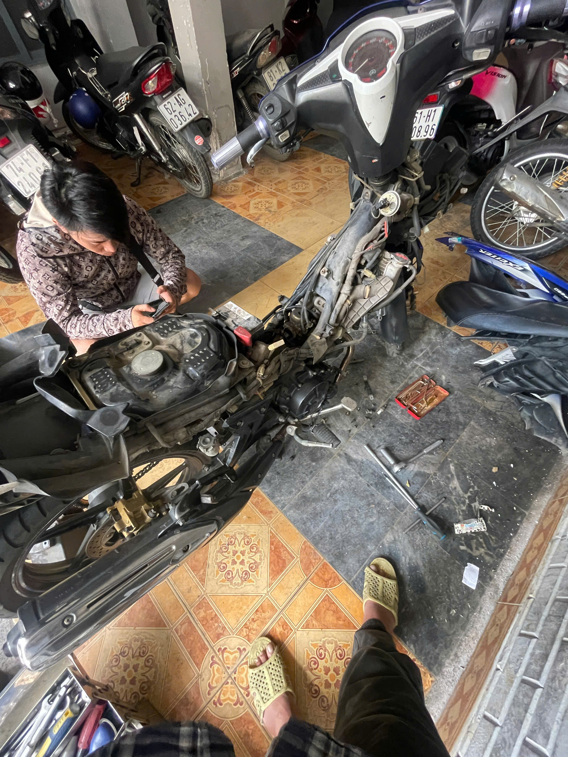 Cứu Hộ Xe Máy Nhanh: Giải Pháp Toàn Diện Khi Xe G | Cứu hộ xe máy 24/7 6 cứu hộ xe máy nhanh: giải pháp toàn diện khi xe g ảnh thực tế 2