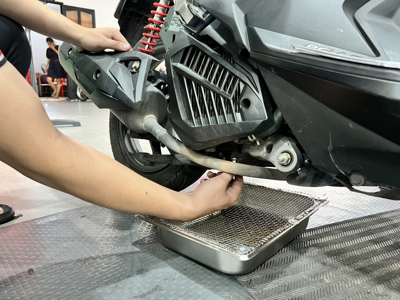 Cứu hộ xe máy Quận 3 – Dịch vụ hỗ trợ tân nơi 24/ | Cứu hộ xe máy 24/7 6 cứu hộ xe máy quận 3 ảnh thực tế 2