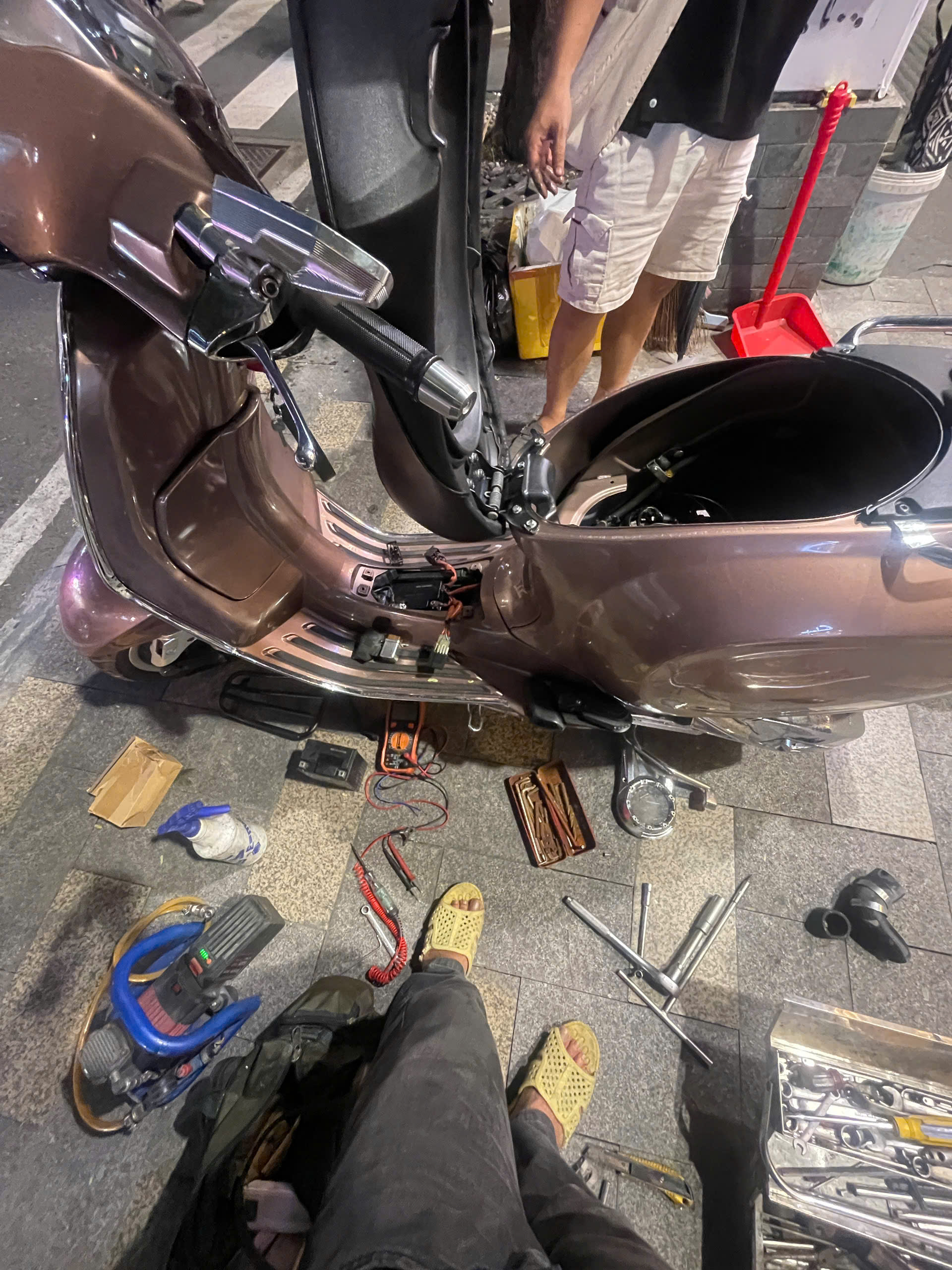 Cuu Ho Xe May Dong Da tận nơi | Cứu hộ xe máy 24/7 4 cuu ho xe may dong da tận nơi ảnh thực tế 1