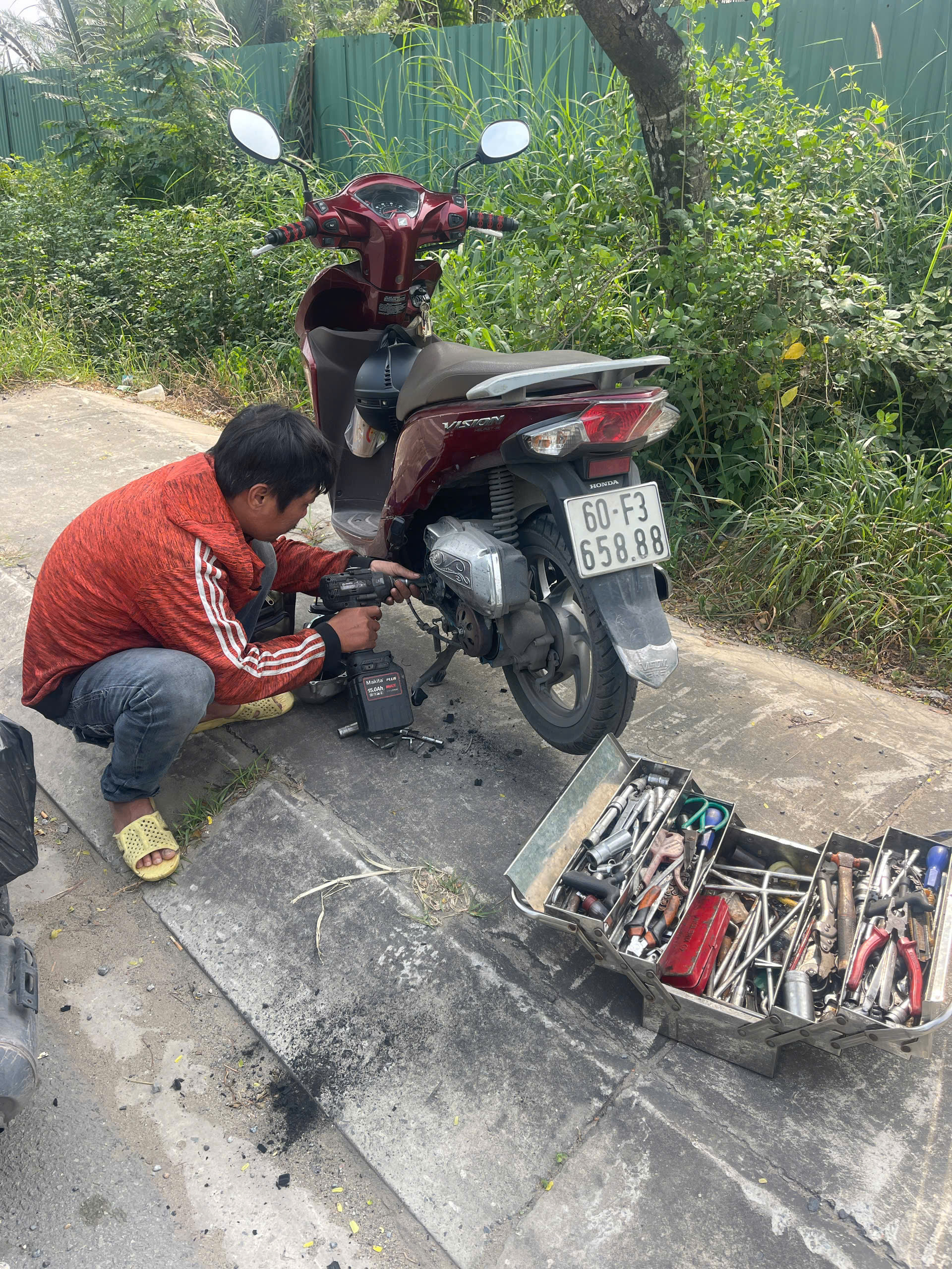 Dịch Vụ Sửa Chữa & Cứu Hộ Xe Moto ( PKL ) Hỗ Trợ | Cứu hộ xe máy 24/7 7 dịch vụ sửa chữa & cứu hộ xe moto ( pkl ) hỗ trợ ảnh thực tế 3